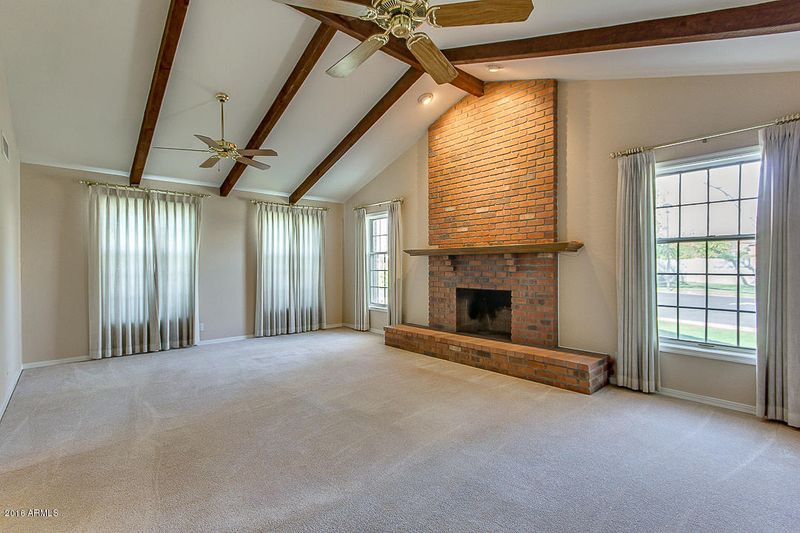 25 E Los Arboles Cir, Tempe, AZ 85284