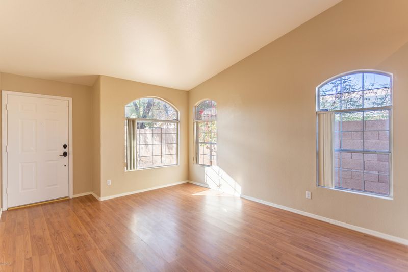 25 N Cholla St, Gilbert, AZ 85233