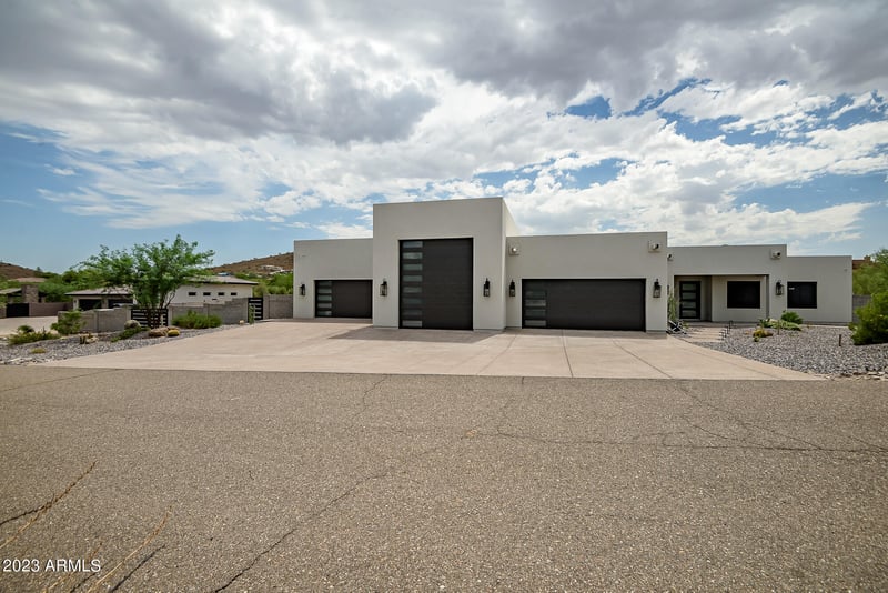 25 W Sagebrush Dr, Phoenix, AZ 85085