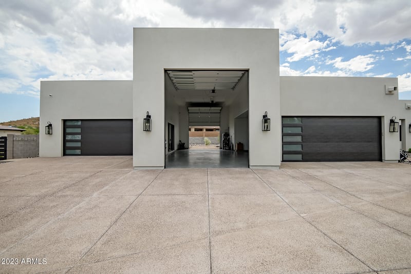 25 W Sagebrush Dr, Phoenix, AZ 85085