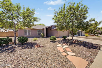 25 Sequoia Dr, Phoenix, AZ 85027