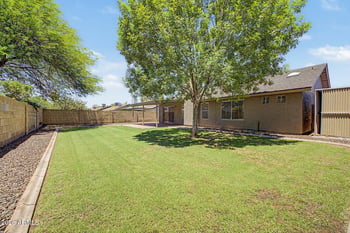 25 Sequoia Dr, Phoenix, AZ 85027