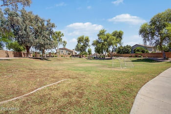 250 Chelsea Ln, Gilbert, AZ 85295