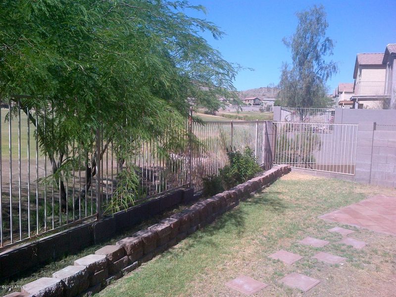 250 E Redwood Ln, Phoenix, AZ 85048