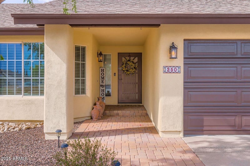 250 Piute Ave, Phoenix, AZ 85027