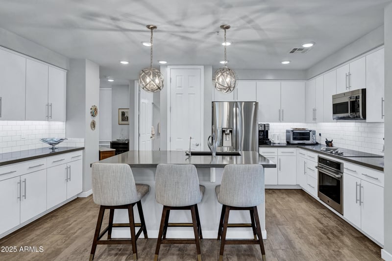 250 Queen Creek Rd #101, Chandler, AZ 85248