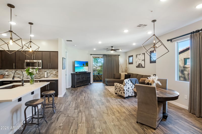 250 Queen Creek Rd #204, Chandler, AZ 85248