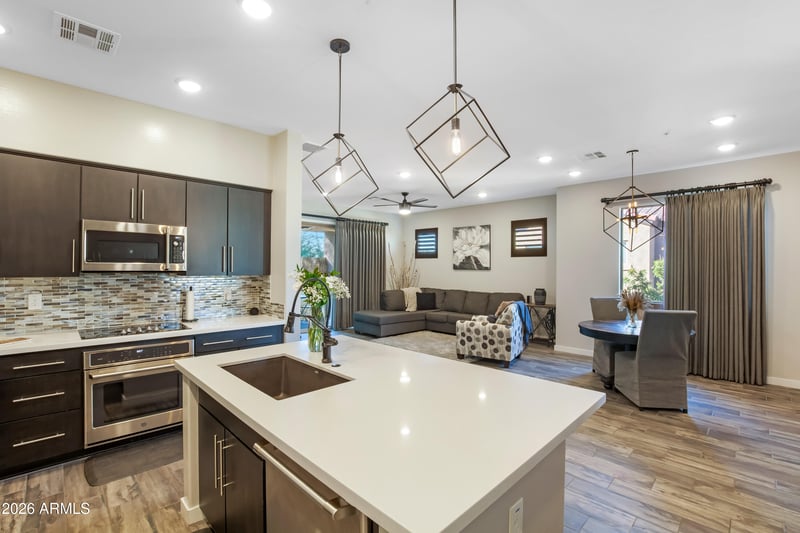 250 Queen Creek Rd #204, Chandler, AZ 85248