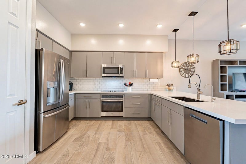 250 Queen Creek Rd #206, Chandler, AZ 85248