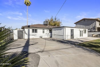 2501 Campbell Ave, Phoenix, AZ 85016