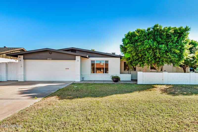 2501 Pebble Beach Dr, Tempe, AZ 85282