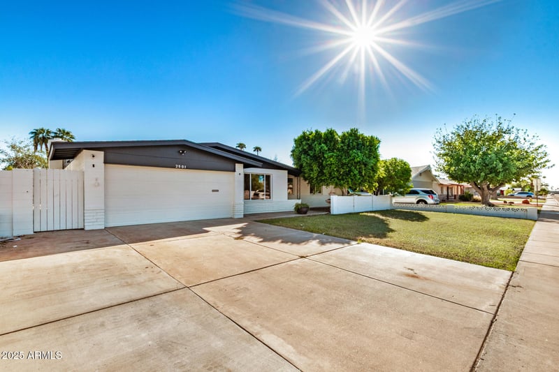 2501 Pebble Beach Dr, Tempe, AZ 85282
