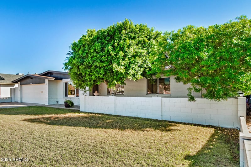 2501 Pebble Beach Dr, Tempe, AZ 85282