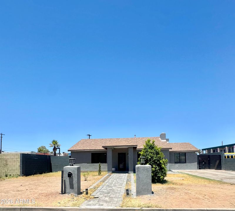 2502 E Edgemont Ave, Phoenix, AZ 85008