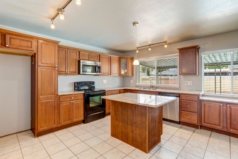 2502 E La Jolla Dr, Tempe, AZ 85282