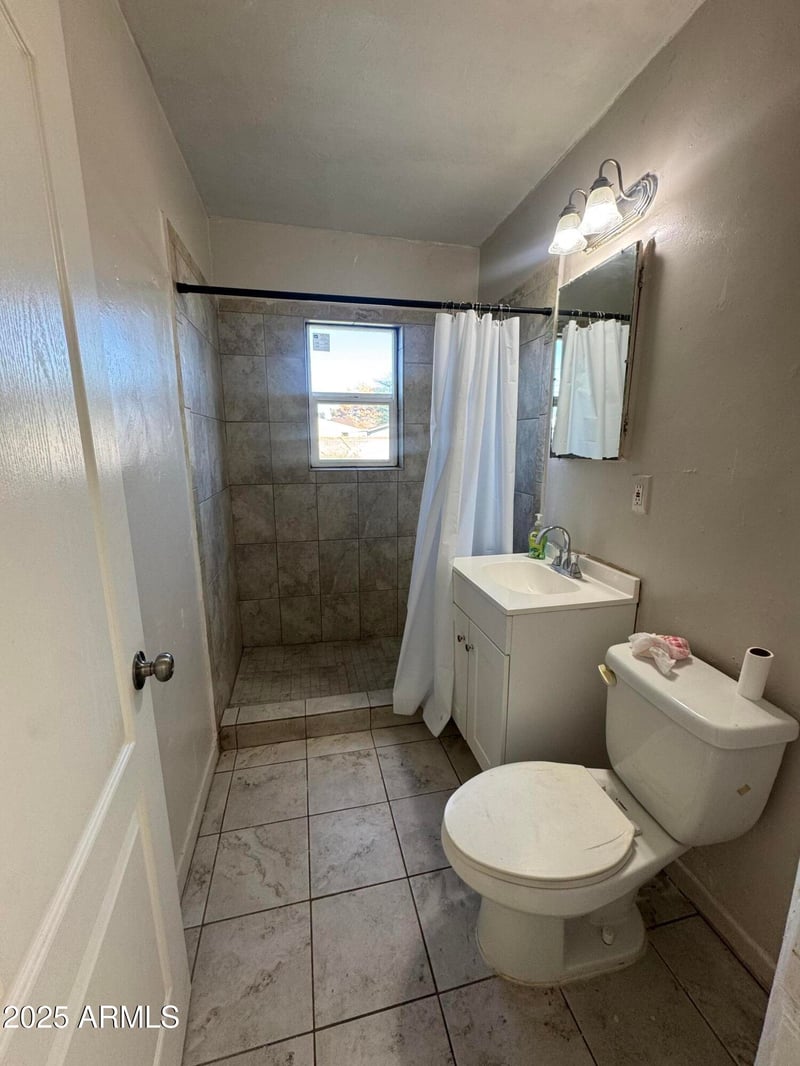 2502 Jefferson St, Phoenix, AZ 85009