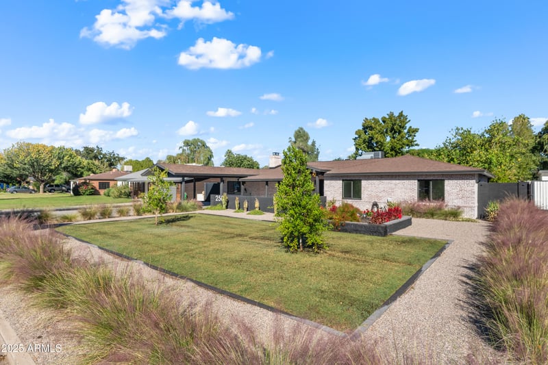 2502 Whitton Ave, Phoenix, AZ 85016