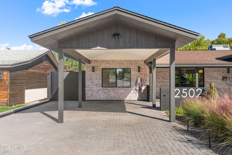 2502 Whitton Ave, Phoenix, AZ 85016