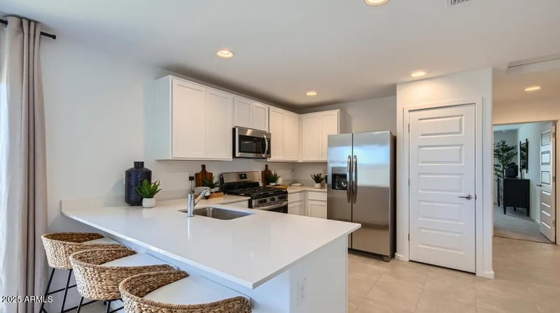 25038 174th Ln, Surprise, AZ 85387