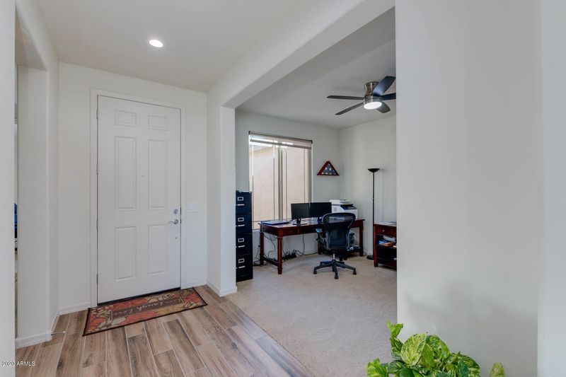 2504 E Nancy Ln, Phoenix, AZ 85042