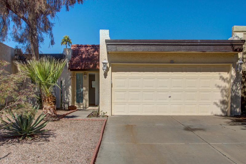 2504 E Robert E Lee St, Phoenix, AZ 85032