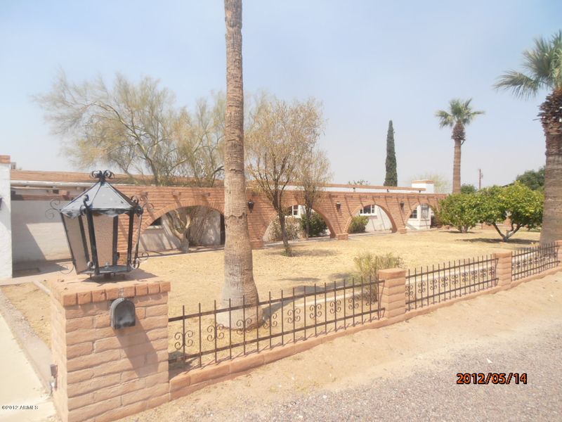 2504 E Winston Dr, Phoenix, AZ 85042