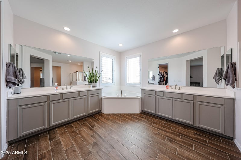 25051 140th Dr, Surprise, AZ 85387