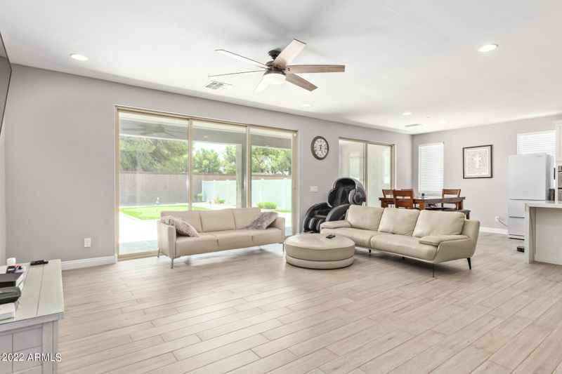2507 E Alta Vista Rd, Phoenix, AZ 85042