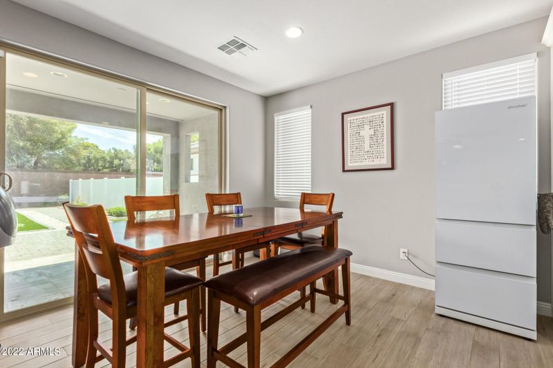 2507 E Alta Vista Rd, Phoenix, AZ 85042