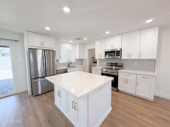 2507 Buffalo St, Chandler, AZ 85225
