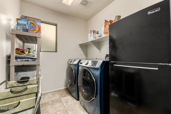 2507 Rustling Oaks Ln, Phoenix, AZ 85024