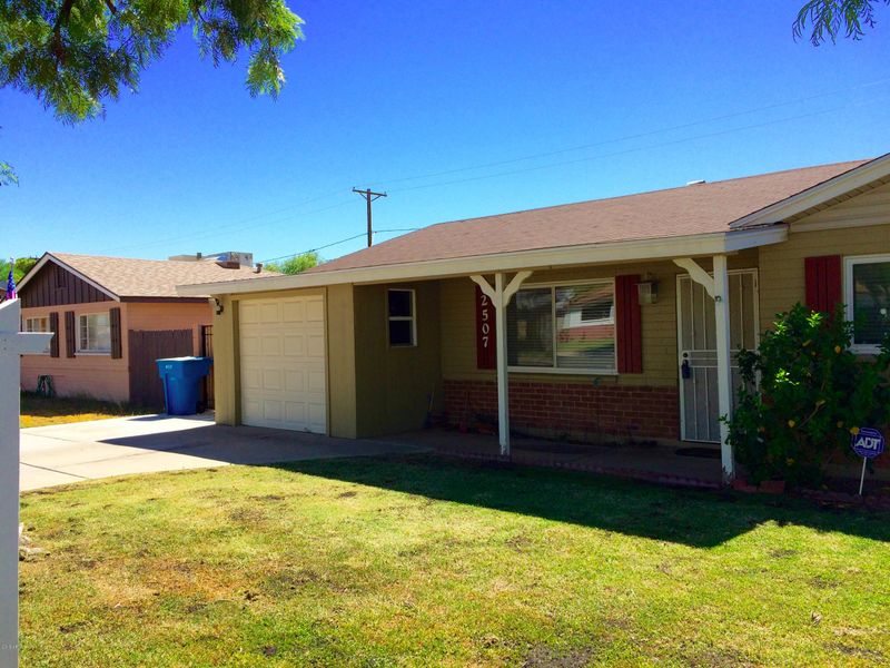 2507 W Freeway Ln, Phoenix, AZ 85021