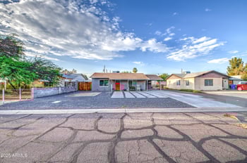 2508 Clarendon Ave, Phoenix, AZ 85016