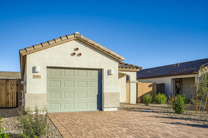 25083 174th Ln, Surprise, AZ 85387