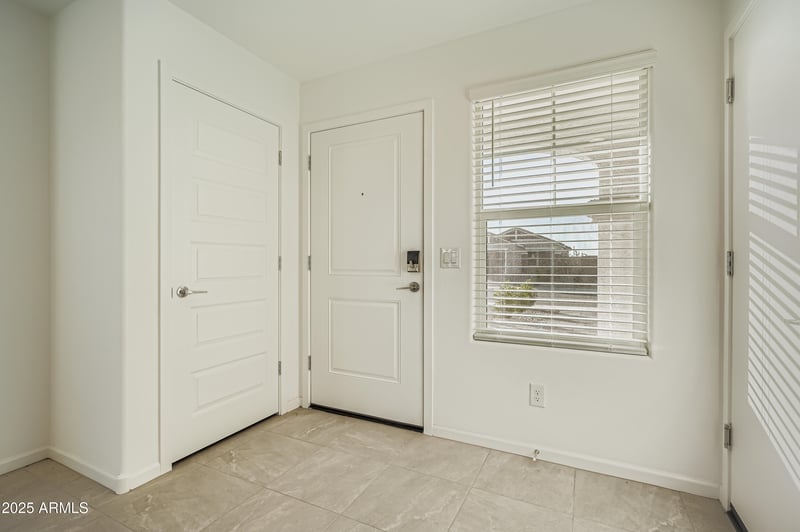 25083 174th Ln, Surprise, AZ 85387