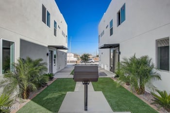 2509 Broadway Rd, Phoenix, AZ 85040