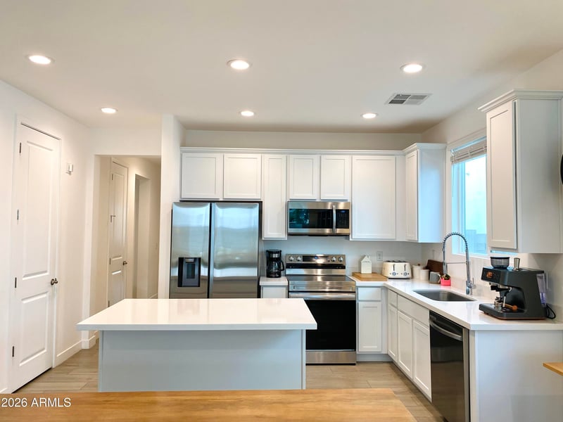 251 Mint Ln, San Tan Valley, AZ 85140