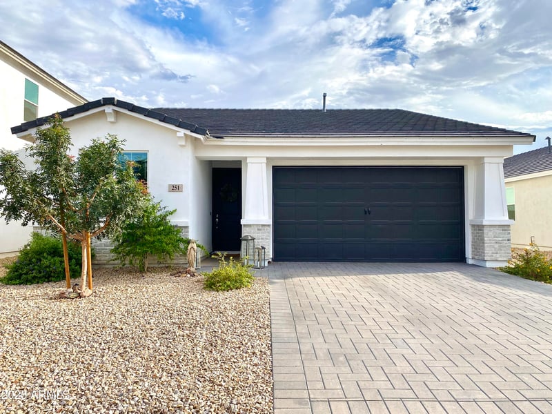 251 Mint Ln, San Tan Valley, AZ 85140