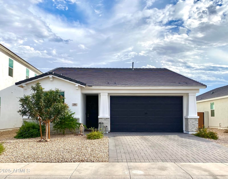 251 Mint Ln, San Tan Valley, AZ 85140