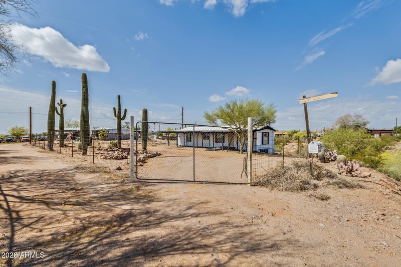251 Starr Rd, Apache Junction, AZ 85119
