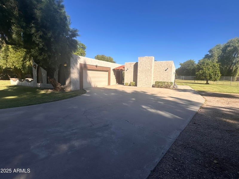 2510 Marlboro Dr, Chandler, AZ 85224
