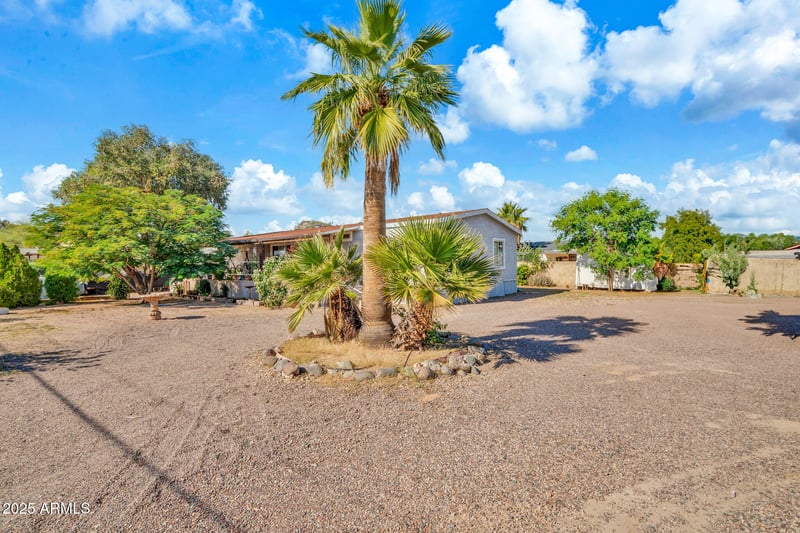 2510 Utopia Rd, Phoenix, AZ 85050