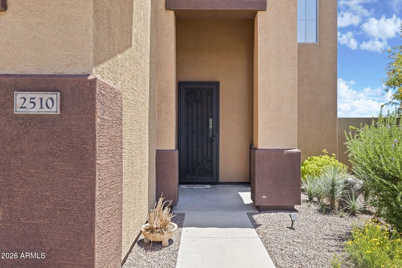 2510 W Steinbeck Ct, Anthem, AZ 85086