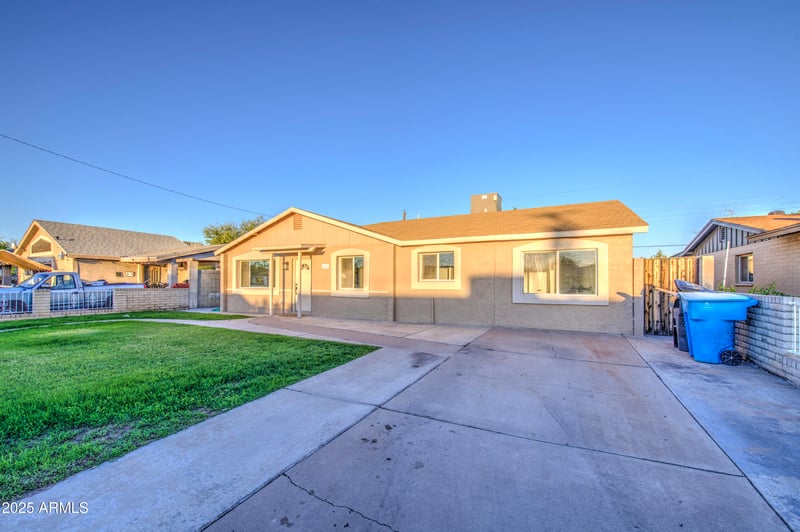 2511 48th Dr, Phoenix, AZ 85035