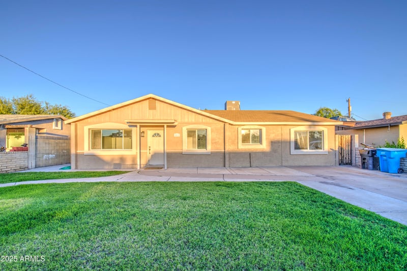 2511 48th Dr, Phoenix, AZ 85035