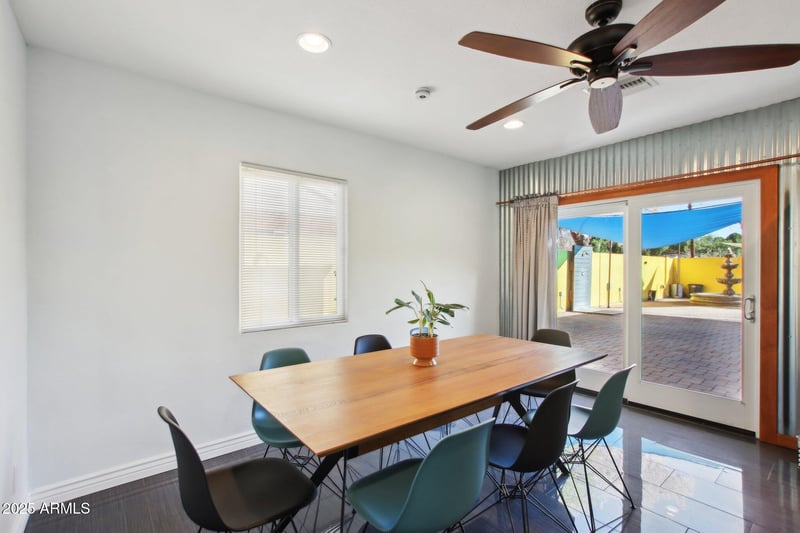 2511 Pinchot Ave, Phoenix, AZ 85016