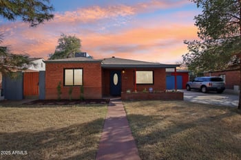2511 Pinchot Ave, Phoenix, AZ 85016