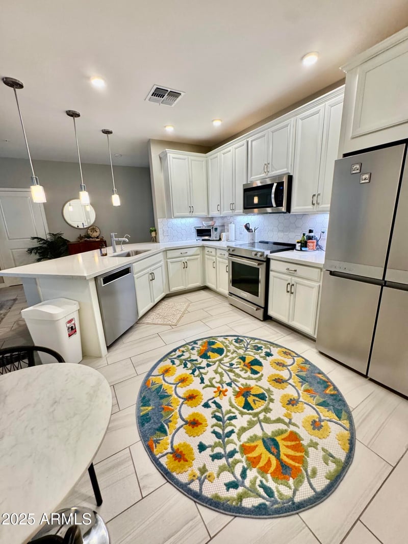 2511 Queen Creek Rd #207, Chandler, AZ 85248