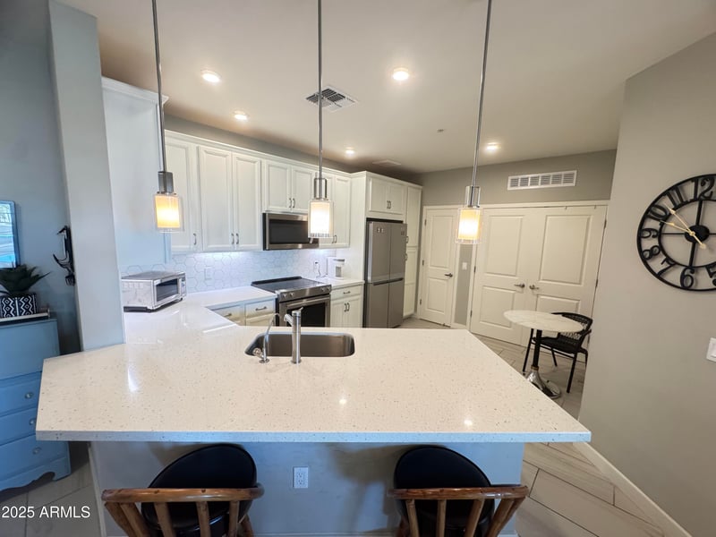 2511 Queen Creek Rd #207, Chandler, AZ 85248