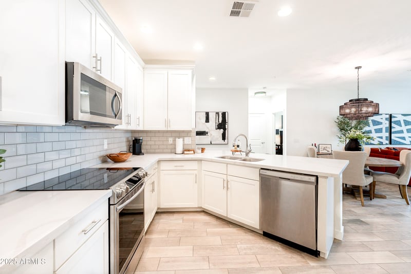 2511 Queen Creek Rd #325, Chandler, AZ 85248